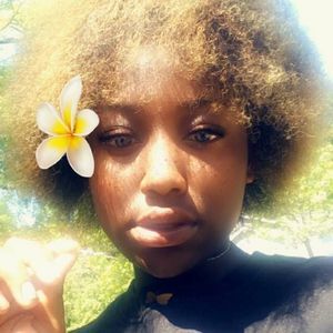 Meet your Posher, Natasha